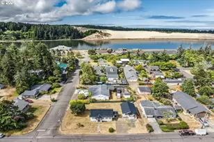 1184 2nd St, Florence, OR 97439 - Photo 33