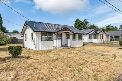 1184 2nd St, Florence, OR 97439 - Photo 7