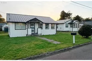 1184 2nd St, Florence, OR 97439 - Photo 1