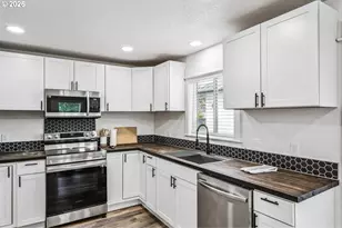 1184 2nd St, Florence, OR 97439 - Photo 15