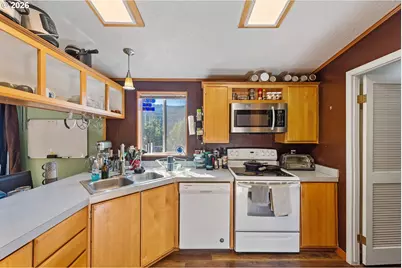 41308 S Powers Rd, Powers, OR 97466 - Photo 13