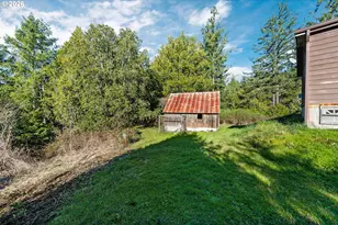 41308 S Powers Rd, Powers, OR 97466 - Photo 27