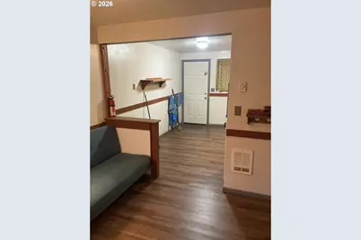 1260 10th St #6, Florence, OR 97439 - Photo 11