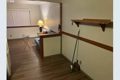 1260 10th St #6, Florence, OR 97439 - Photo 13