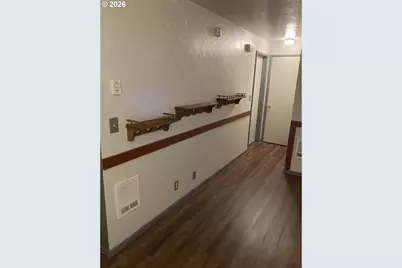 1260 10th St #6, Florence, OR 97439 - Photo 9