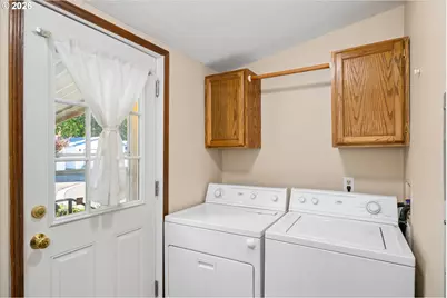 3355 N Delta Hwy #190, Eugene, OR 97408 - Photo 25