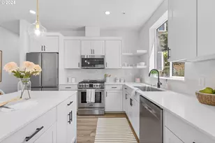 121 N Going St, Portland, OR 97217 - Photo 9