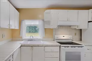 18850 NE Holladay St, Portland, OR 97230 - Photo 13
