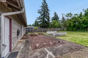 18850 NE Holladay St, Portland, OR 97230 - Photo 25