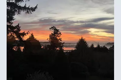 1075 SE Spruce Way, Newport, OR 97365 - Photo 5