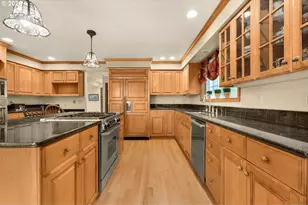 1075 SE Spruce Way, Newport, OR 97365 - Photo 17