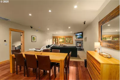 31252 E Collins Lake Rd, Government Camp, OR 97028 - Photo 9