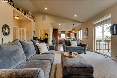 6452 Dogwood St, Springfield, OR 97478 - Photo 9