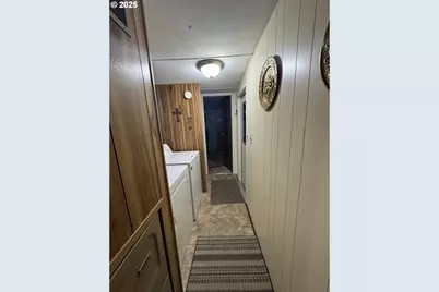 1225 W 10th Ave #26, Junction City, OR 97448 - Photo 17
