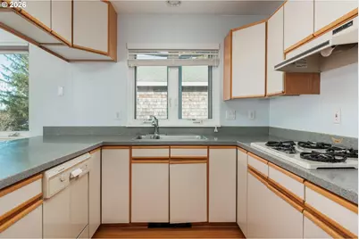 420 SW Coast Ave, Depoe Bay, OR 97341 - Photo 13
