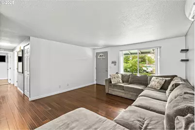 596 Blackfoot Ave, Eugene, OR 97404 - Photo 9