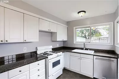 3204 E 29th St, Vancouver, WA 98661 - Photo 7