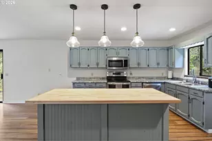 296 Mobley Dr, Azalea, OR 97410 - Photo 9