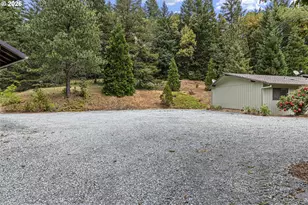 296 Mobley Dr, Azalea, OR 97410 - Photo 37