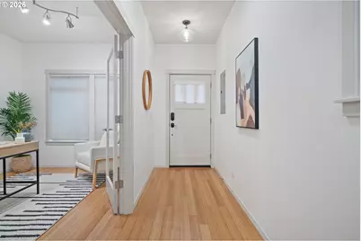 4720 N Commercial Ave, Portland, OR 97217 - Photo 3