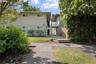 2046 W 14th Pl, Eugene, OR 97402 - Photo 1
