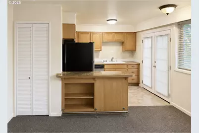 2046 W 14th Pl, Eugene, OR 97402 - Photo 3