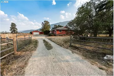 13882 S Rock Creek Ln, Haines, OR 97833 - Photo 3