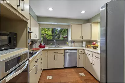 14729 NE Stanton Ct, Portland, OR 97230 - Photo 7