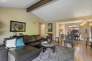 14729 NE Stanton Ct, Portland, OR 97230 - Photo 9