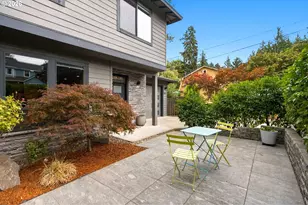 9034 SW 49th Ave, Portland, OR 97219 - Photo 3
