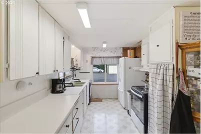 30271 Horseshoe Loop, Lebanon, OR 97355 - Photo 13