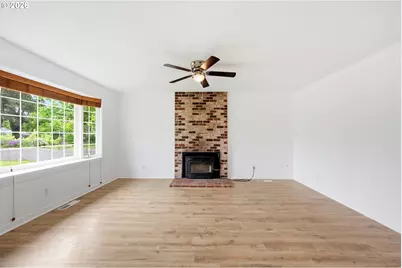 405 SE 21st St, Troutdale, OR 97060 - Photo 11