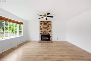 405 SE 21st St, Troutdale, OR 97060 - Photo 11