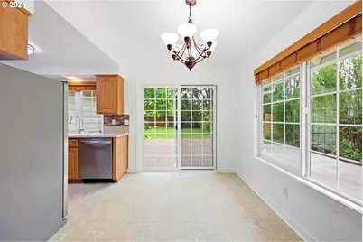 405 SE 21st St, Troutdale, OR 97060 - Photo 5