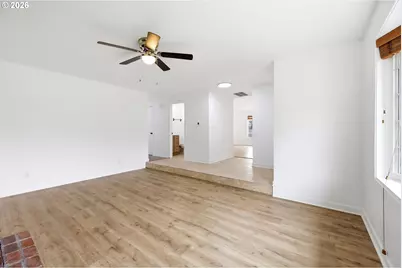 405 SE 21st St, Troutdale, OR 97060 - Photo 13