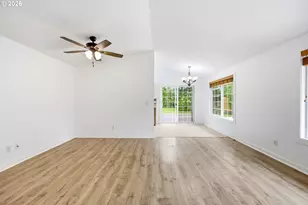 405 SE 21st St, Troutdale, OR 97060 - Photo 37