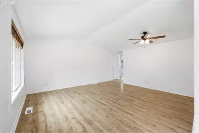 405 SE 21st St, Troutdale, OR 97060 - Photo 15