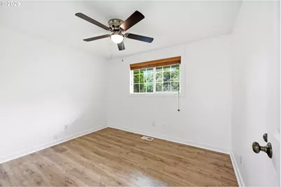 405 SE 21st St, Troutdale, OR 97060 - Photo 23