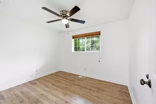 405 SE 21st St, Troutdale, OR 97060 - Photo 23