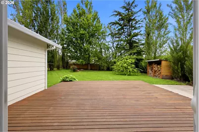 405 SE 21st St, Troutdale, OR 97060 - Photo 27