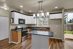 1725 Allea Dr, Eugene, OR 97404 - Photo 11