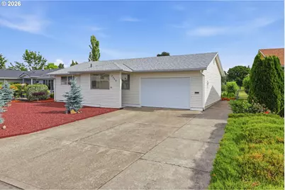 2049 W Hayes St, Woodburn, OR 97071 - Photo 3