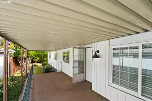 1055 N Lockhaven Dr, Keizer, OR 97303 - Photo 5