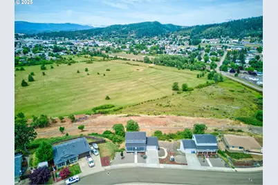 845 Forest Heights St, Sutherlin, OR 97479 - Photo 45