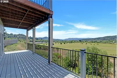 845 Forest Heights St, Sutherlin, OR 97479 - Photo 37