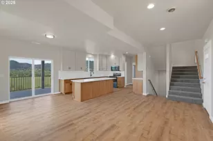 845 Forest Heights St, Sutherlin, OR 97479 - Photo 13