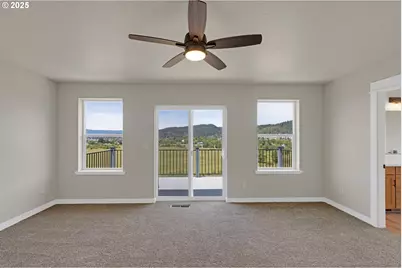 845 Forest Heights St, Sutherlin, OR 97479 - Photo 17