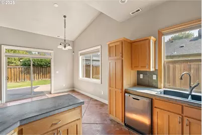 2721 La Darrah St, Eugene, OR 97404 - Photo 21