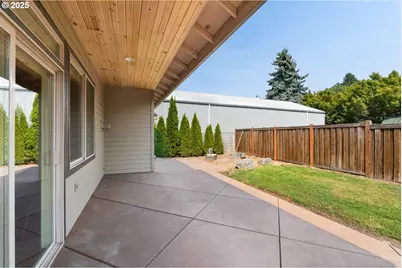 2721 La Darrah St, Eugene, OR 97404 - Photo 39