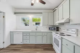 430 Carnine Rd, Castle Rock, WA 98611 - Photo 9